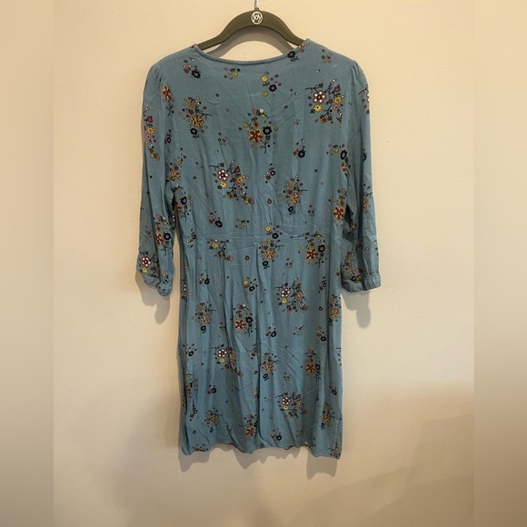Biden Floral Blue Dress with 3/4 Sleeves size 6 - Picture 2 of 8